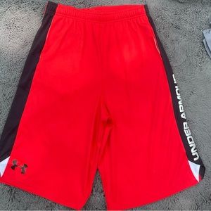 Boys Under Armour athletic shorts size YXL